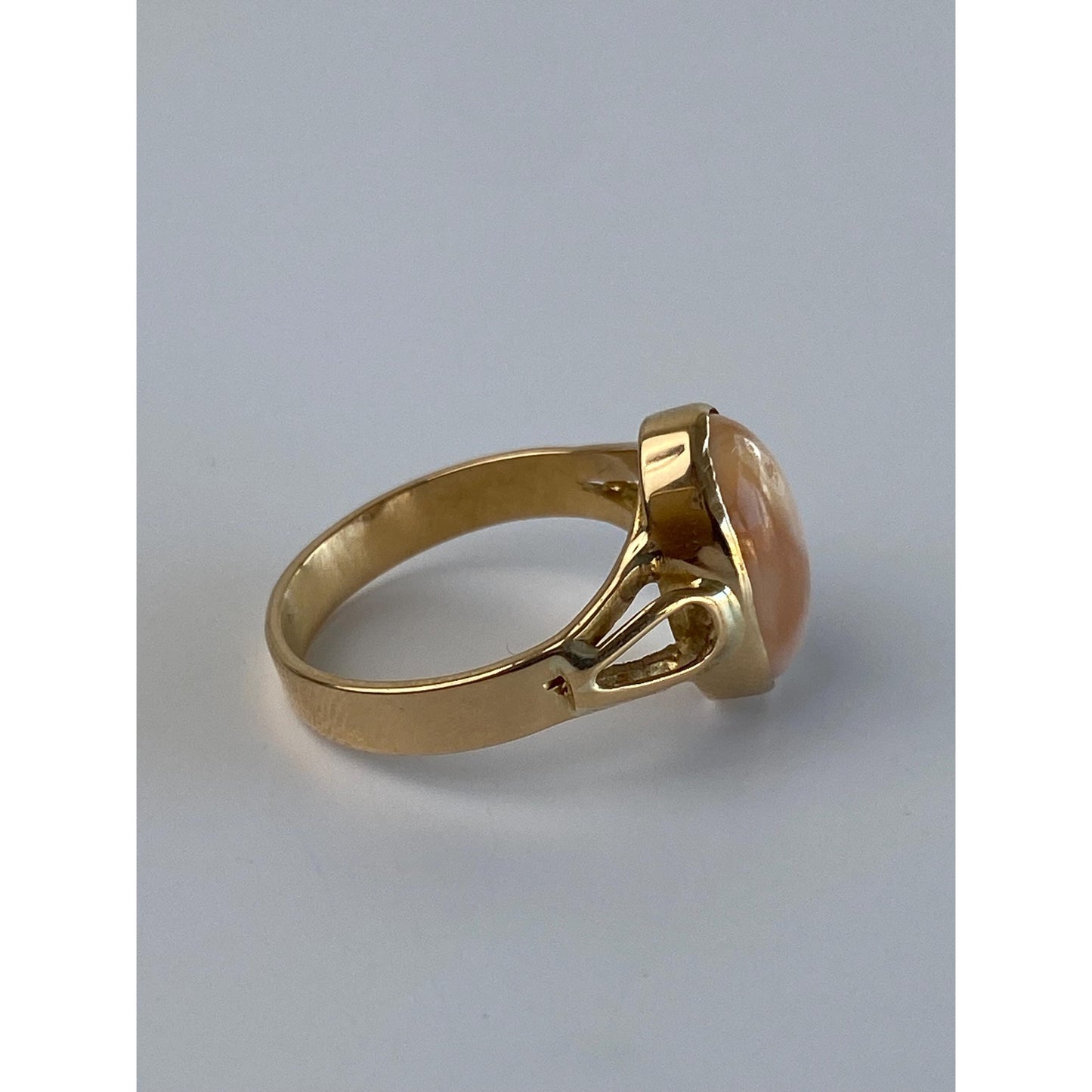 Vintage Solid 18k Yellow Gold Peach Fire Opal Ring - Size 5.75