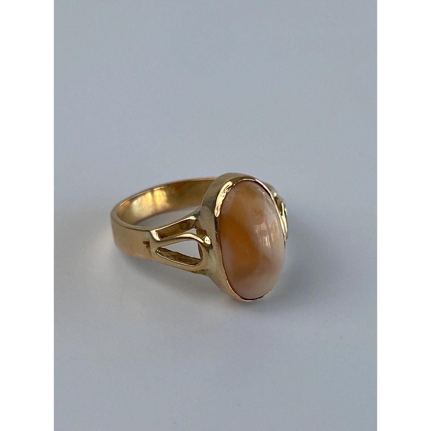 Vintage Solid 18k Yellow Gold Peach Fire Opal Ring - Size 5.75