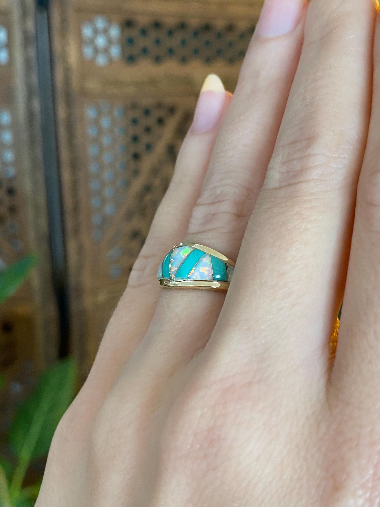 Vintage Solid 14k Yellow Gold Opal Turquoise Inlay Ring Band - Size 5.75