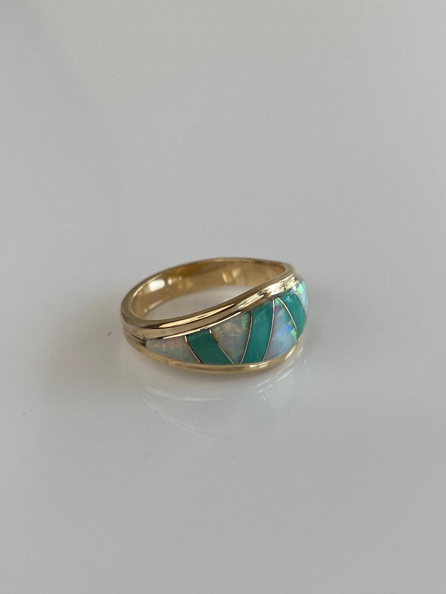 Vintage Solid 14k Yellow Gold Opal Turquoise Inlay Ring Band - Size 5.75