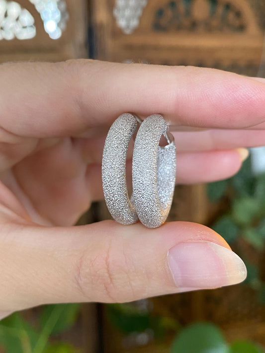 Vintage 18k White Gold Sparkly Hoop Earrings