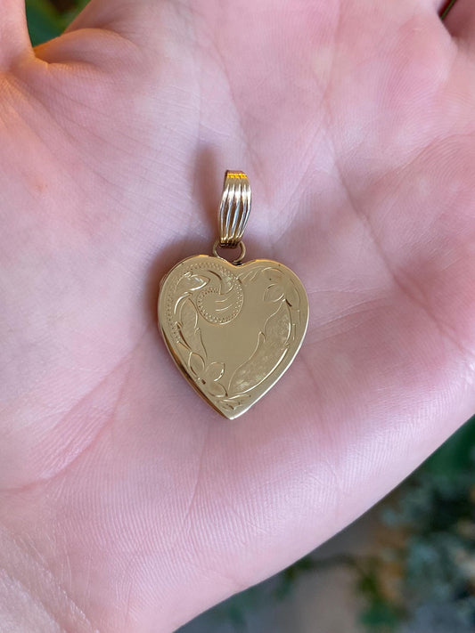 Vintage Solid 14k Yellow Gold Engraved Heart Locket Charm