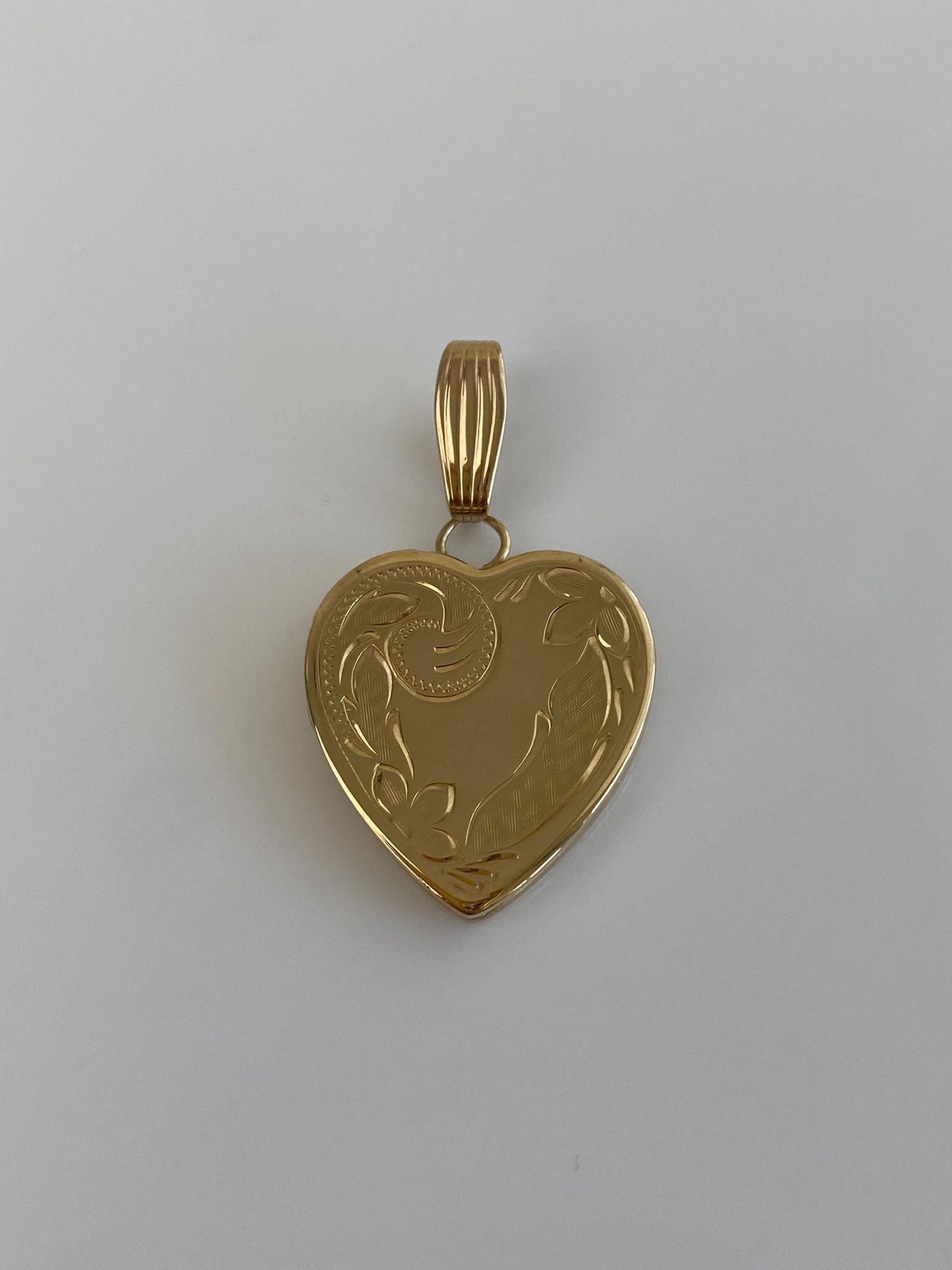 Vintage Solid 14k Yellow Gold Engraved Heart Locket Charm