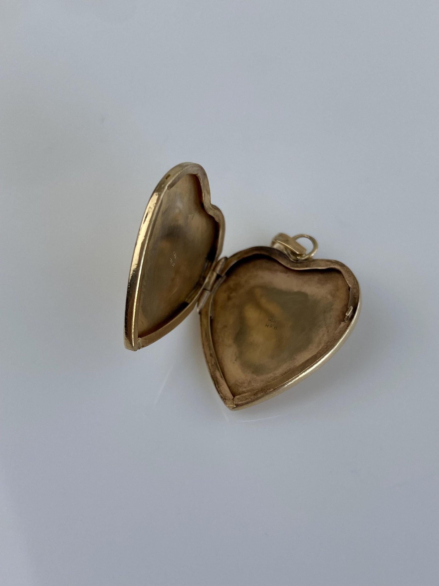 Vintage Solid 14k Yellow Gold Engraved Heart Locket Charm