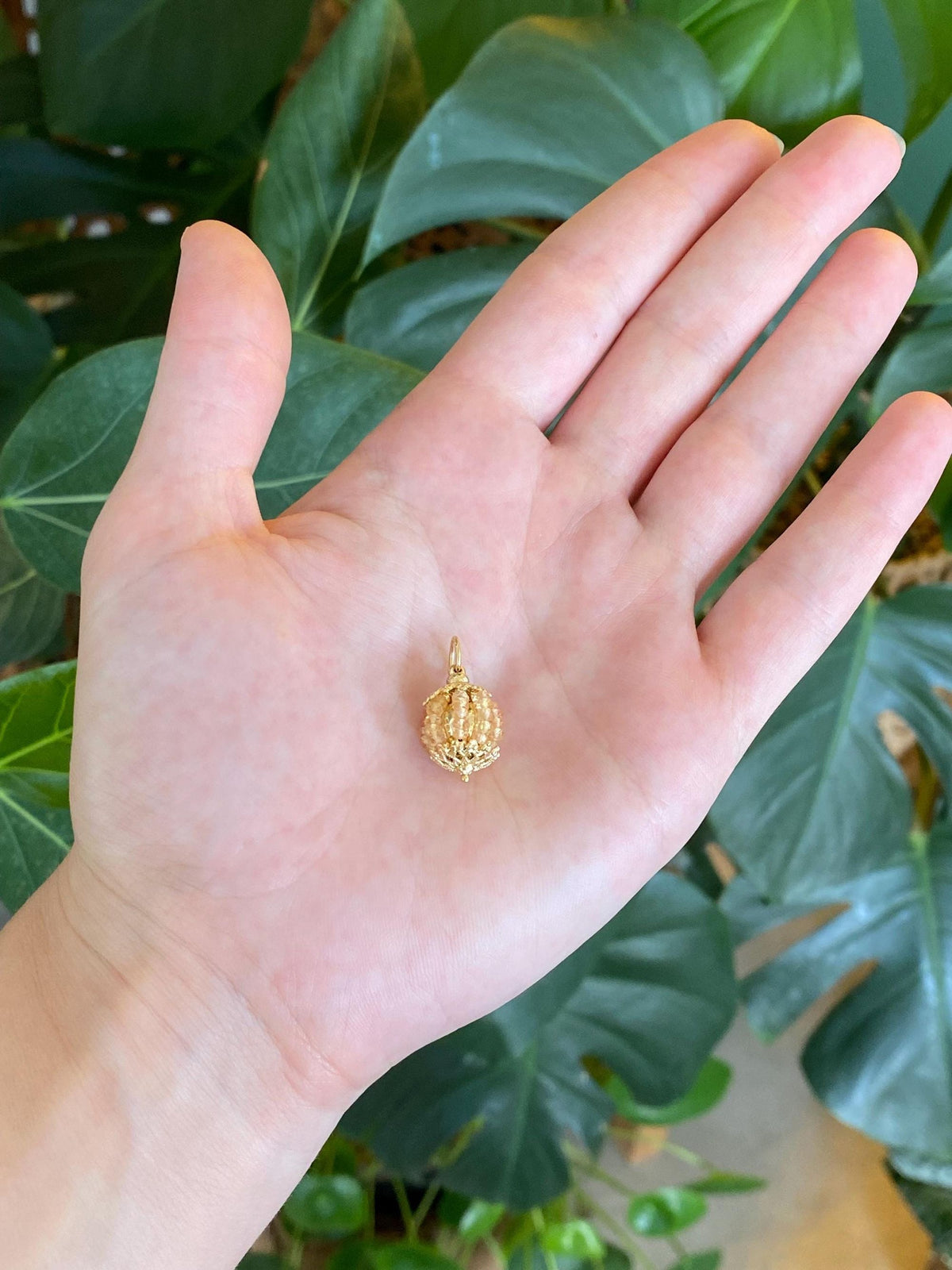 Vintage 18k Yellow Gold Yellow Sapphire Beads Ball Charm