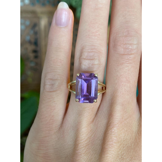 Vintage Solid 10k Yellow Gold Amethyst Ring - Size 5.5
