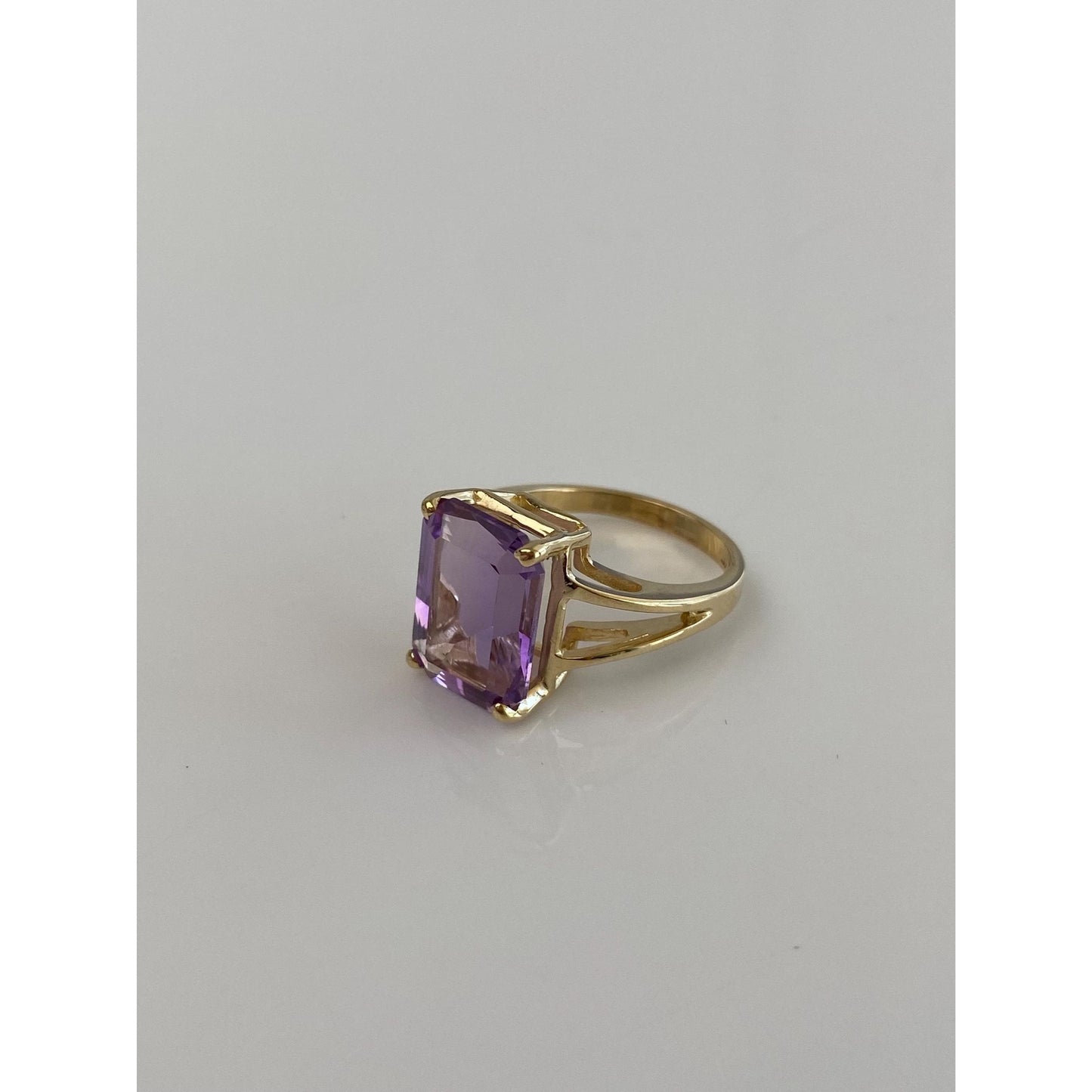Vintage Solid 10k Yellow Gold Amethyst Ring - Size 5.5