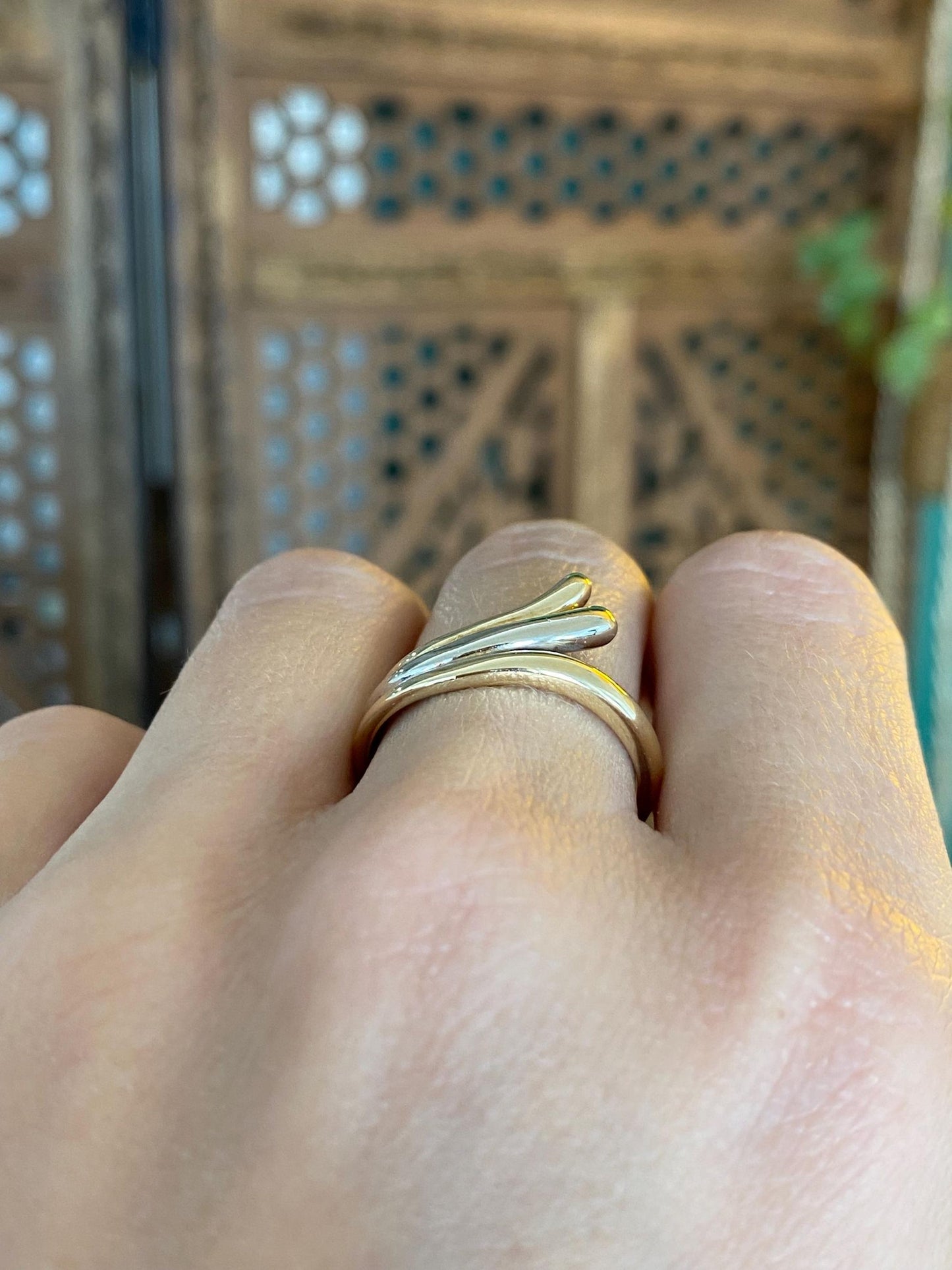 Vintage Solid 14k White & Yellow Gold Ring - Size 8.5