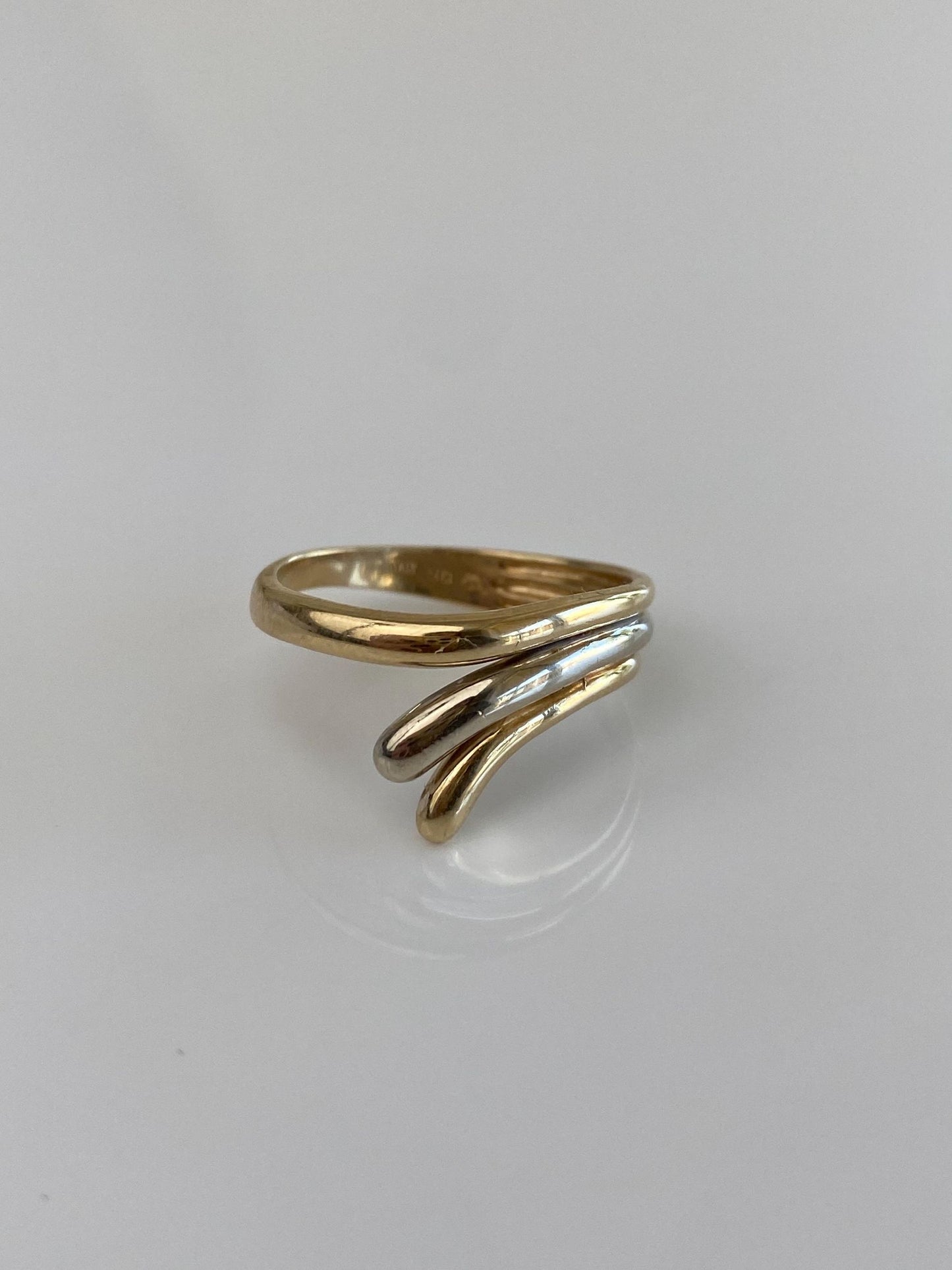 Vintage Solid 14k White & Yellow Gold Ring - Size 8.5
