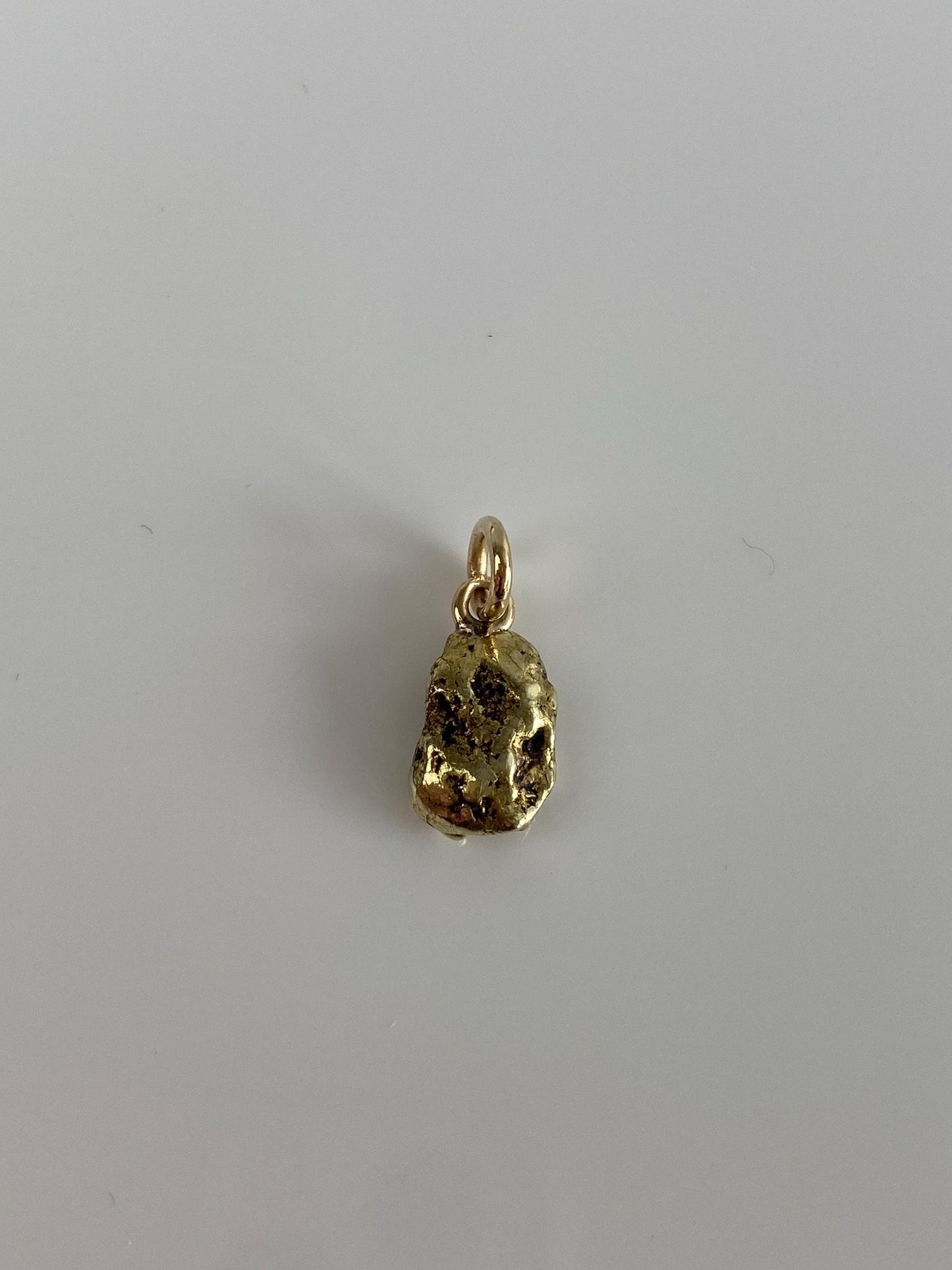 Vintage Solid 18k Yellow Gold Nugget Charm