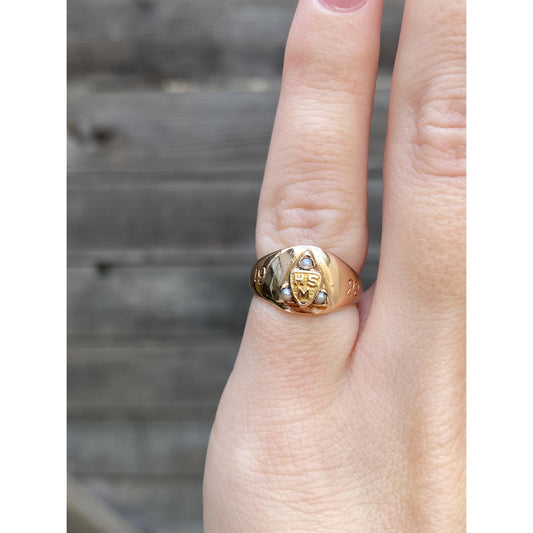 Vintage Solid 10k Rosey Gold Seed Pearl 1922 Class Ring - Size 3