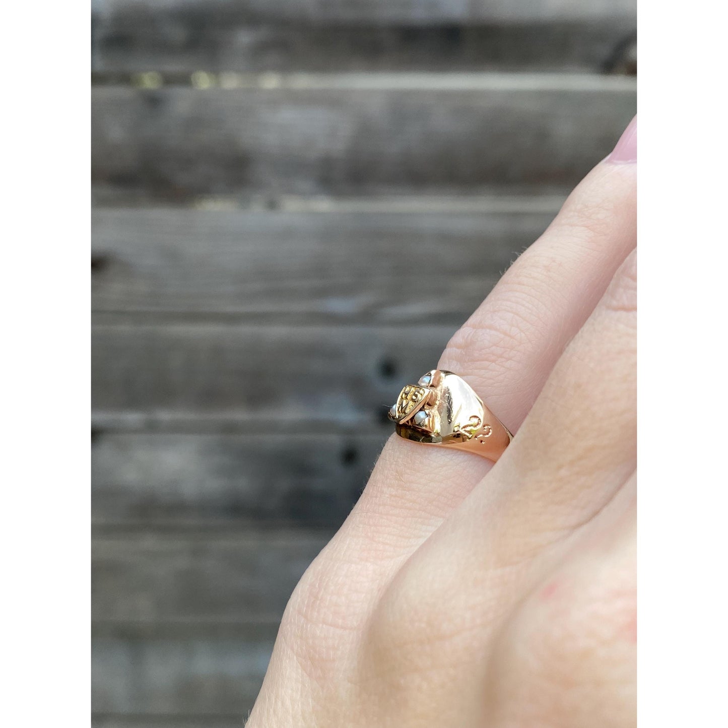 Vintage Solid 10k Rosey Gold Seed Pearl 1922 Class Ring - Size 3