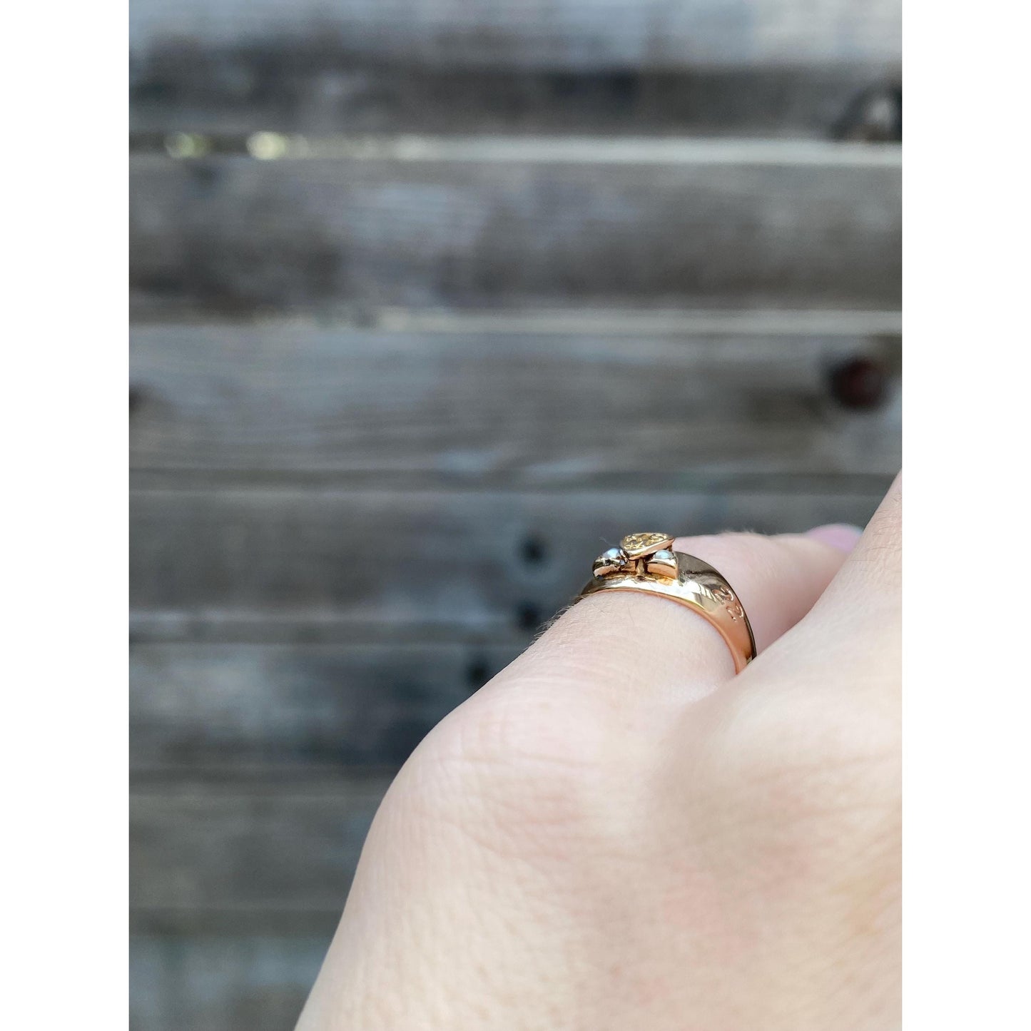 Vintage Solid 10k Rosey Gold Seed Pearl 1922 Class Ring - Size 3