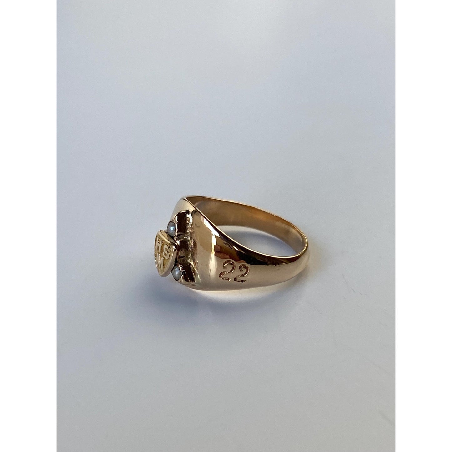 Vintage Solid 10k Rosey Gold Seed Pearl 1922 Class Ring - Size 3