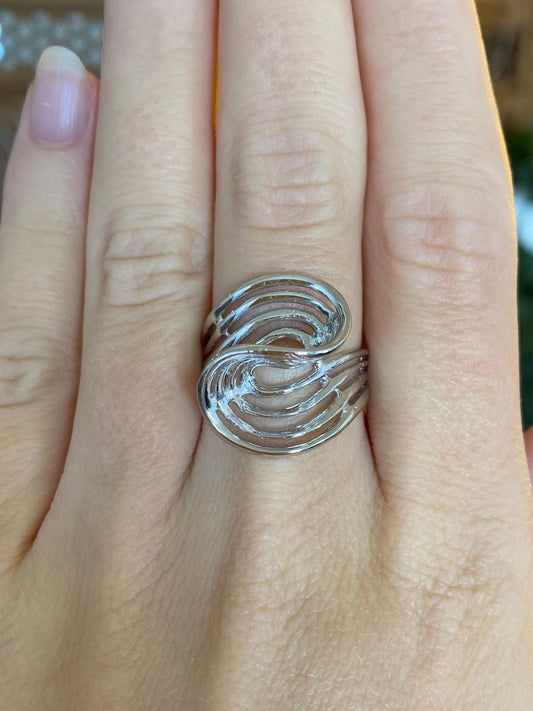Vintage Solid 14k White Gold Wavy Open Work Ring - Size 6.5