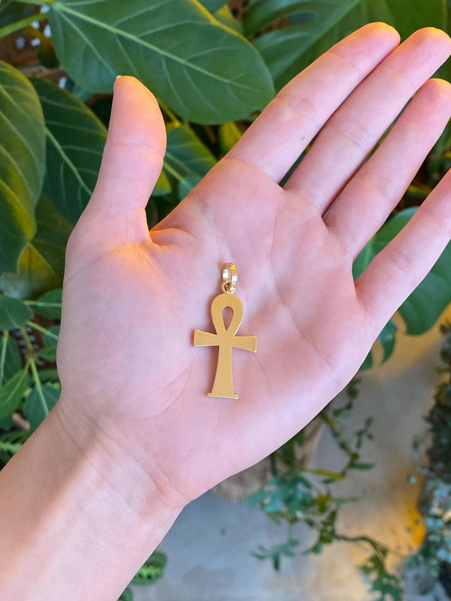 Vintage Solid 18k Yellow Gold Ankh Charm