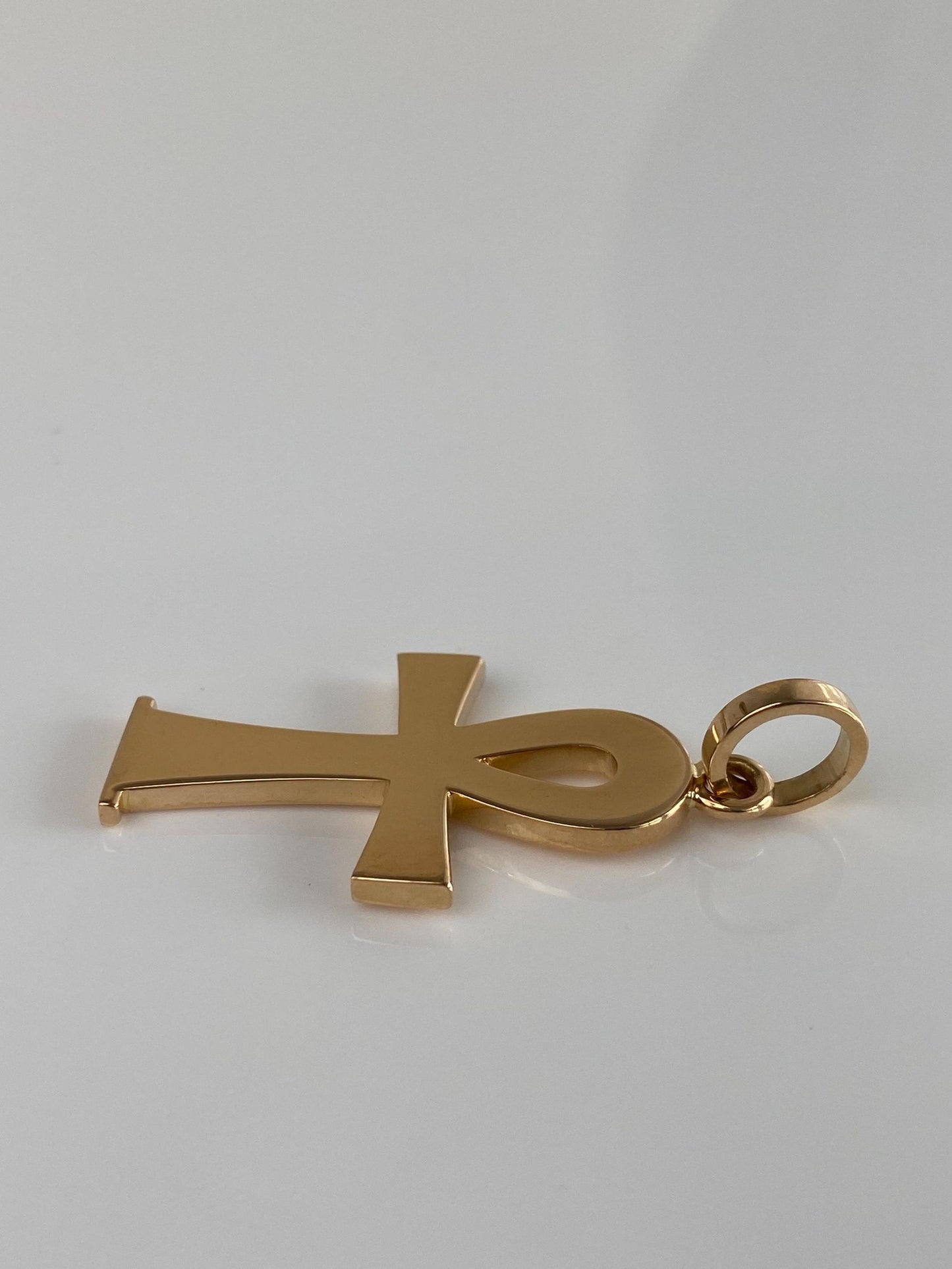 Vintage Solid 18k Yellow Gold Ankh Charm
