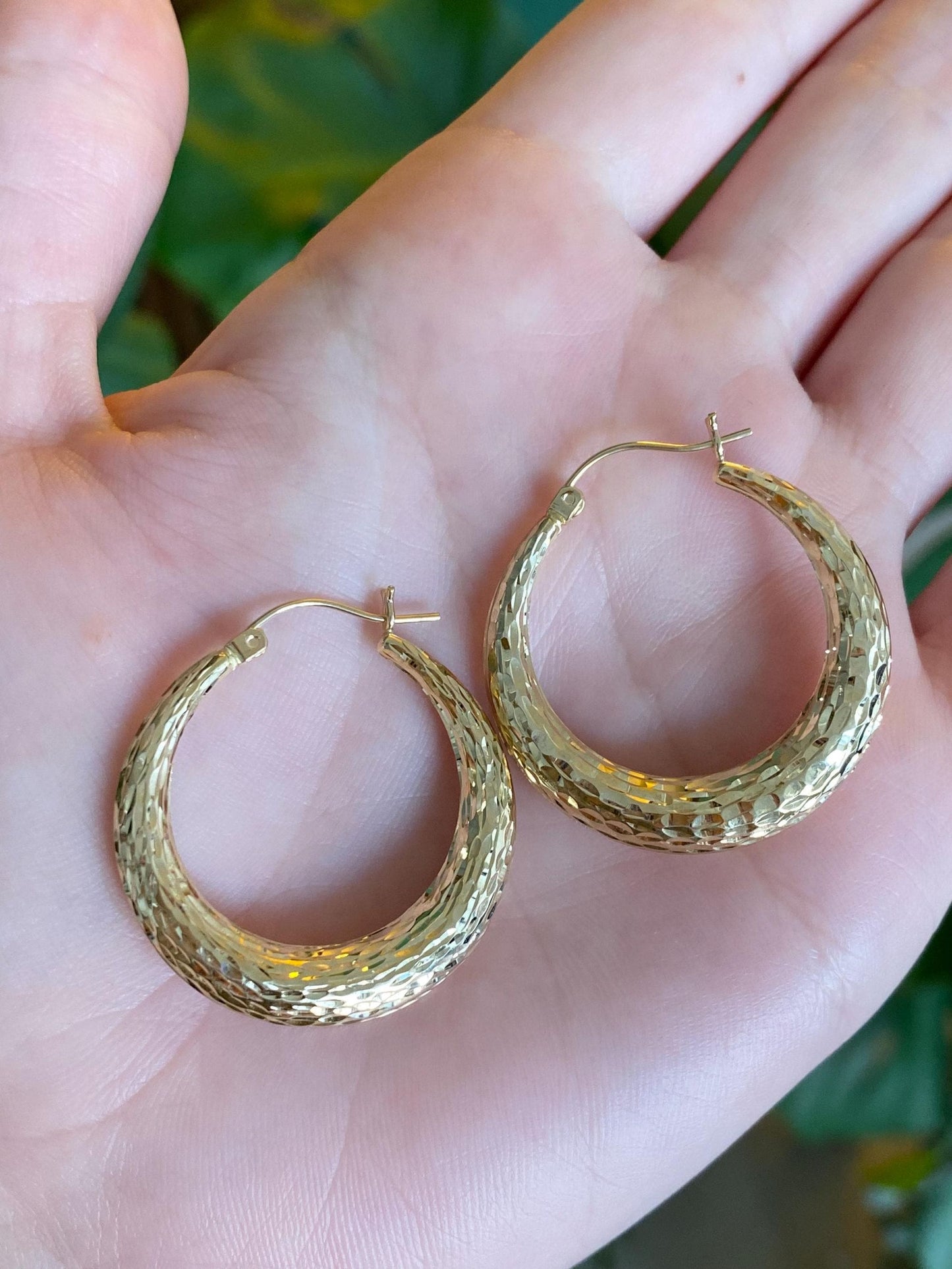 Vintage 14k Yellow Gold Diamond Cut Hoop Earrings