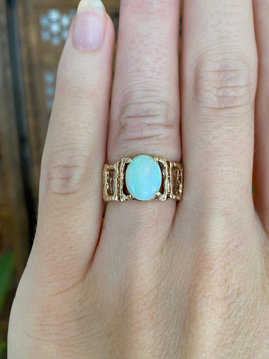 Vintage Solid 14k Yellow Gold Opal Open Work Ring Band - Size 4.5