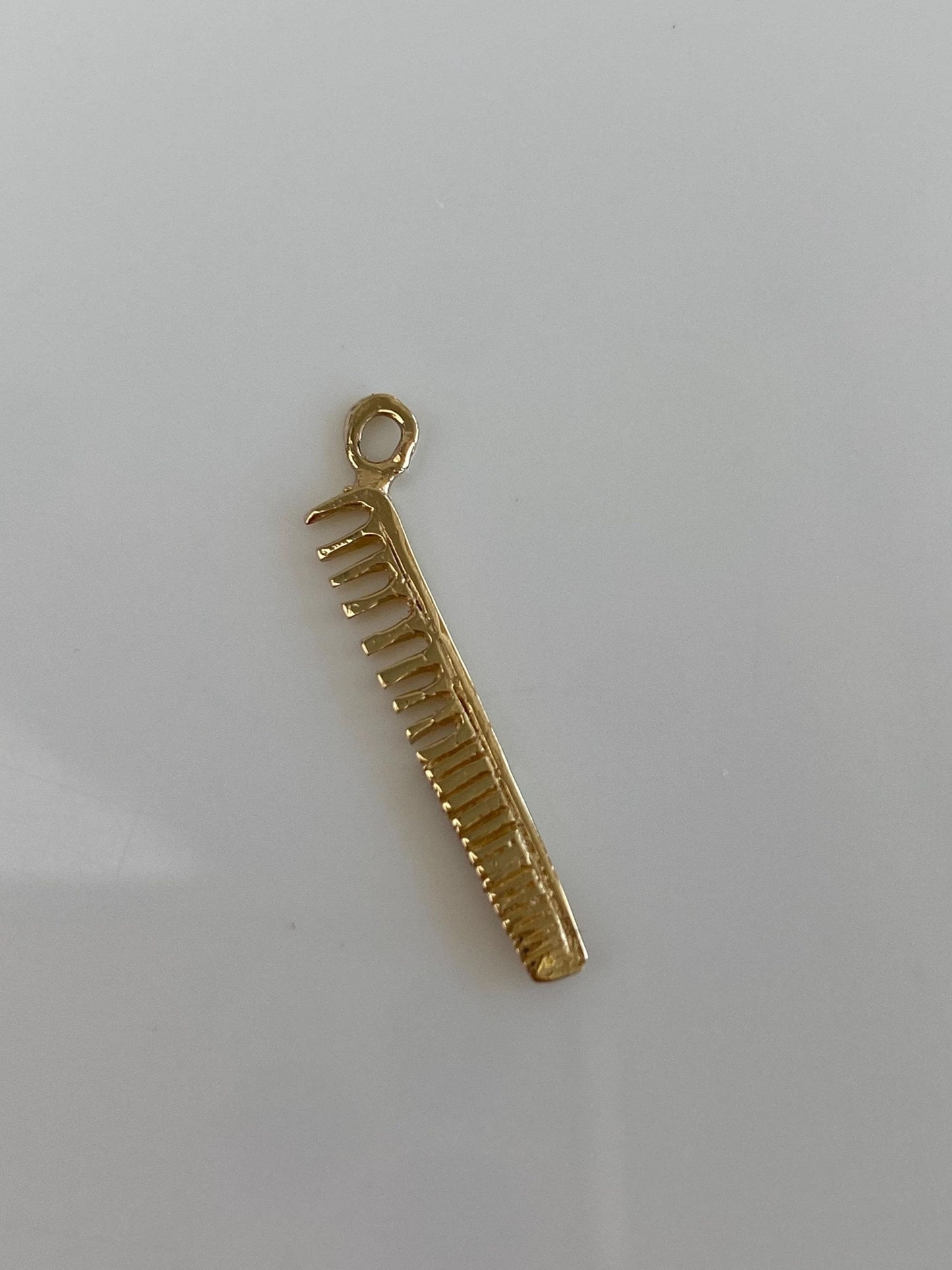 Vintage Solid 14k Yellow Gold Comb Charm