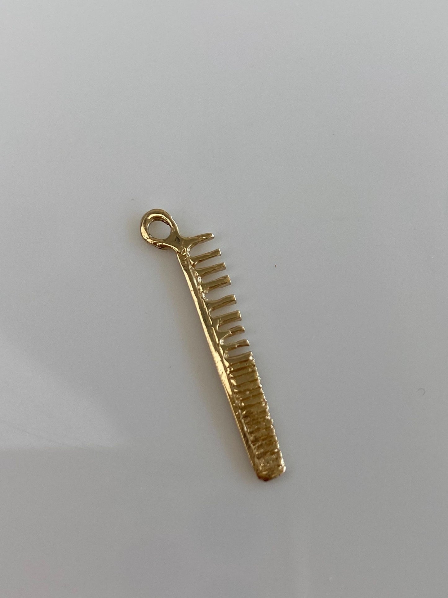 Vintage Solid 14k Yellow Gold Comb Charm
