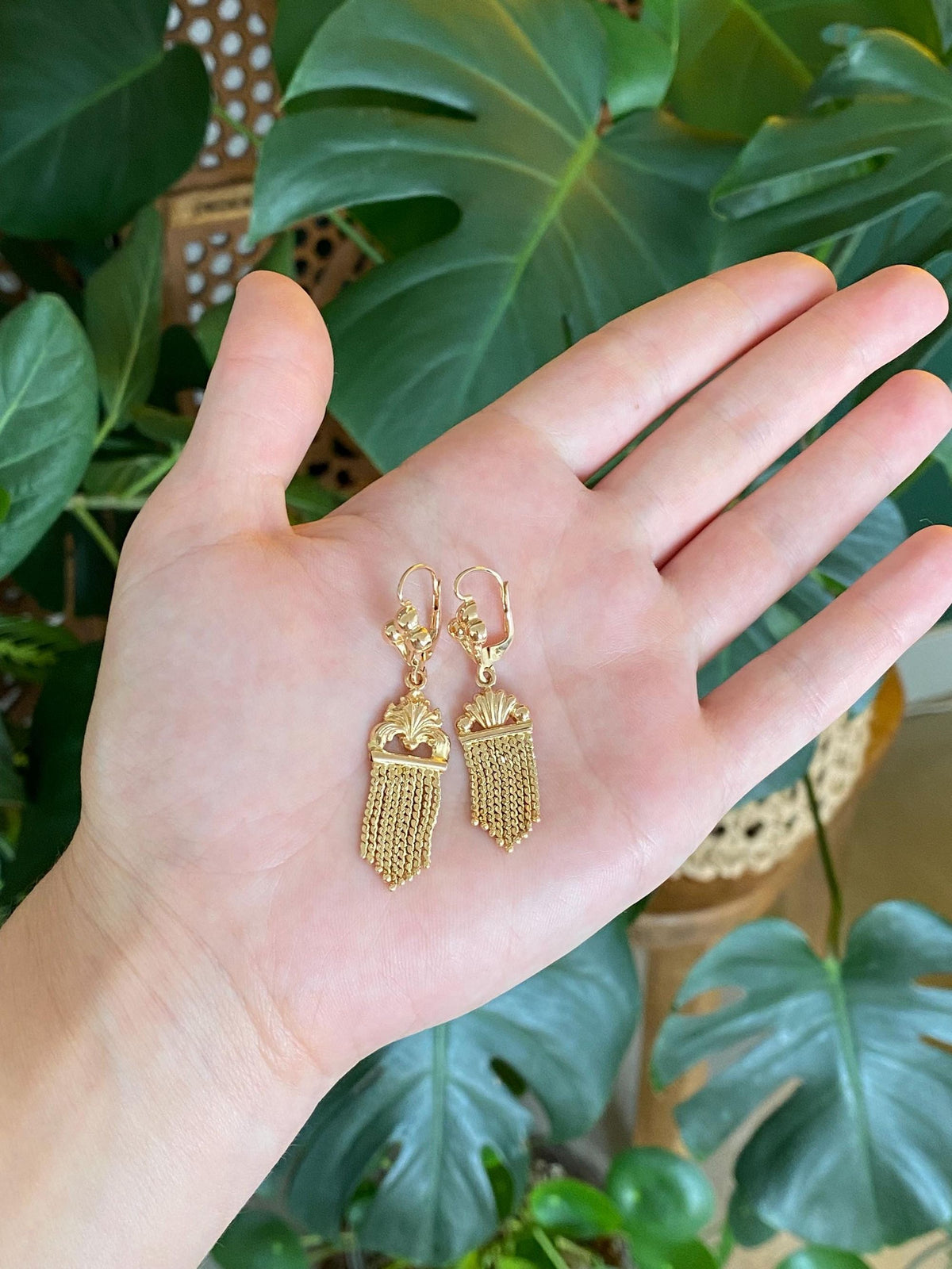 Vintage 18k Yellow Gold Serpentine Chain Fringe Dangle Earrings