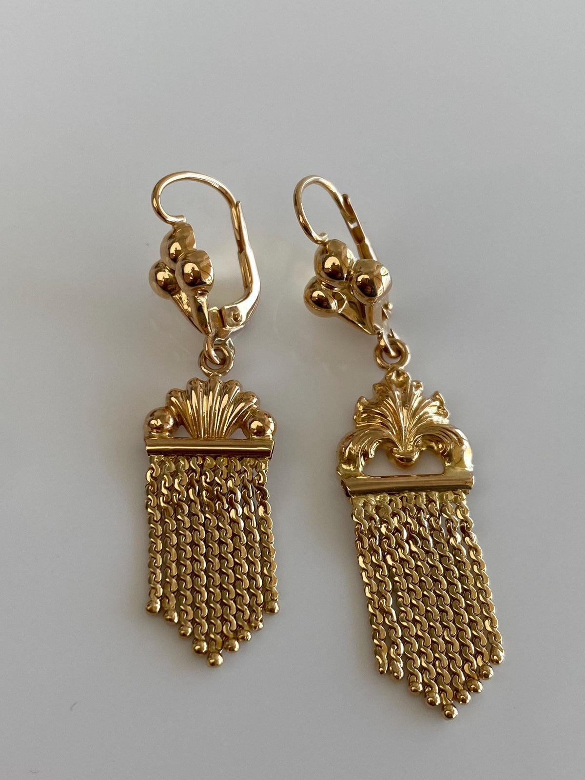 Vintage 18k Yellow Gold Serpentine Chain Fringe Dangle Earrings