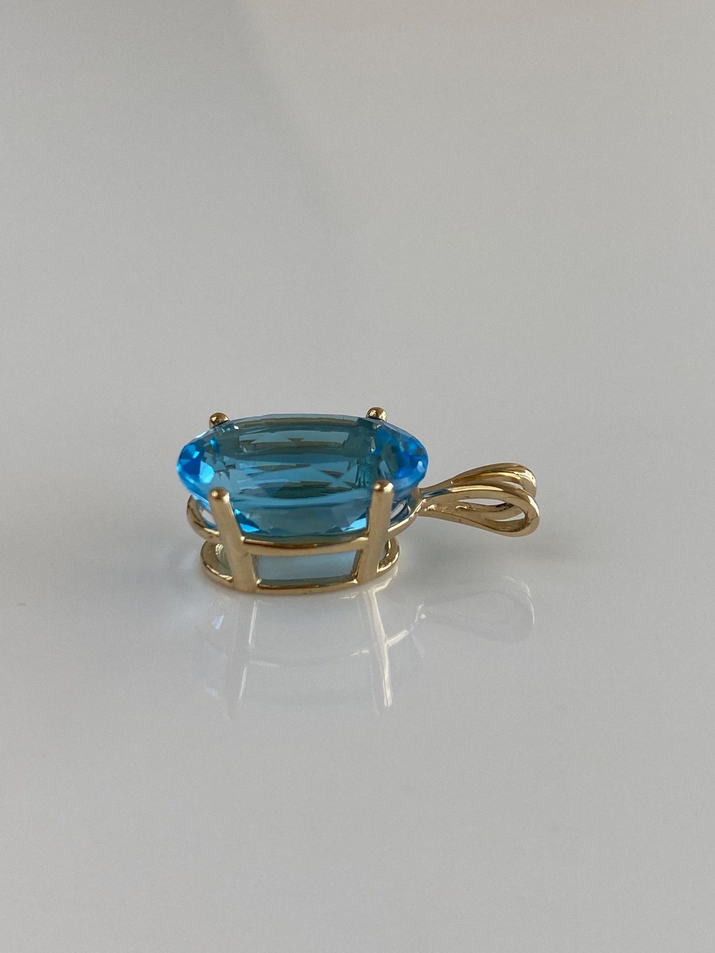 Vintage Solid 14k Yellow Gold Topaz Charm
