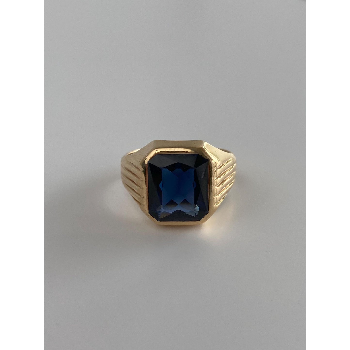 Vintage Solid 10k Yellow Gold Blue Sapphire Signet Ring - Size 8.25