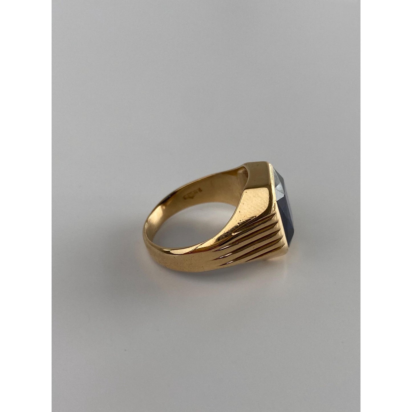 Vintage Solid 10k Yellow Gold Blue Sapphire Signet Ring - Size 8.25