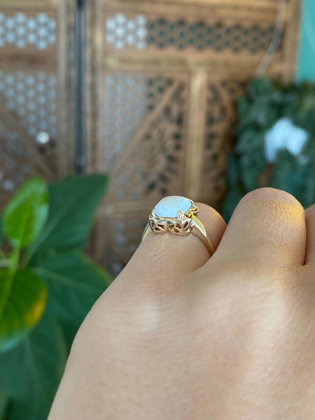 Vintage Solid 10k Yellow Gold Opal Ring - Size 4
