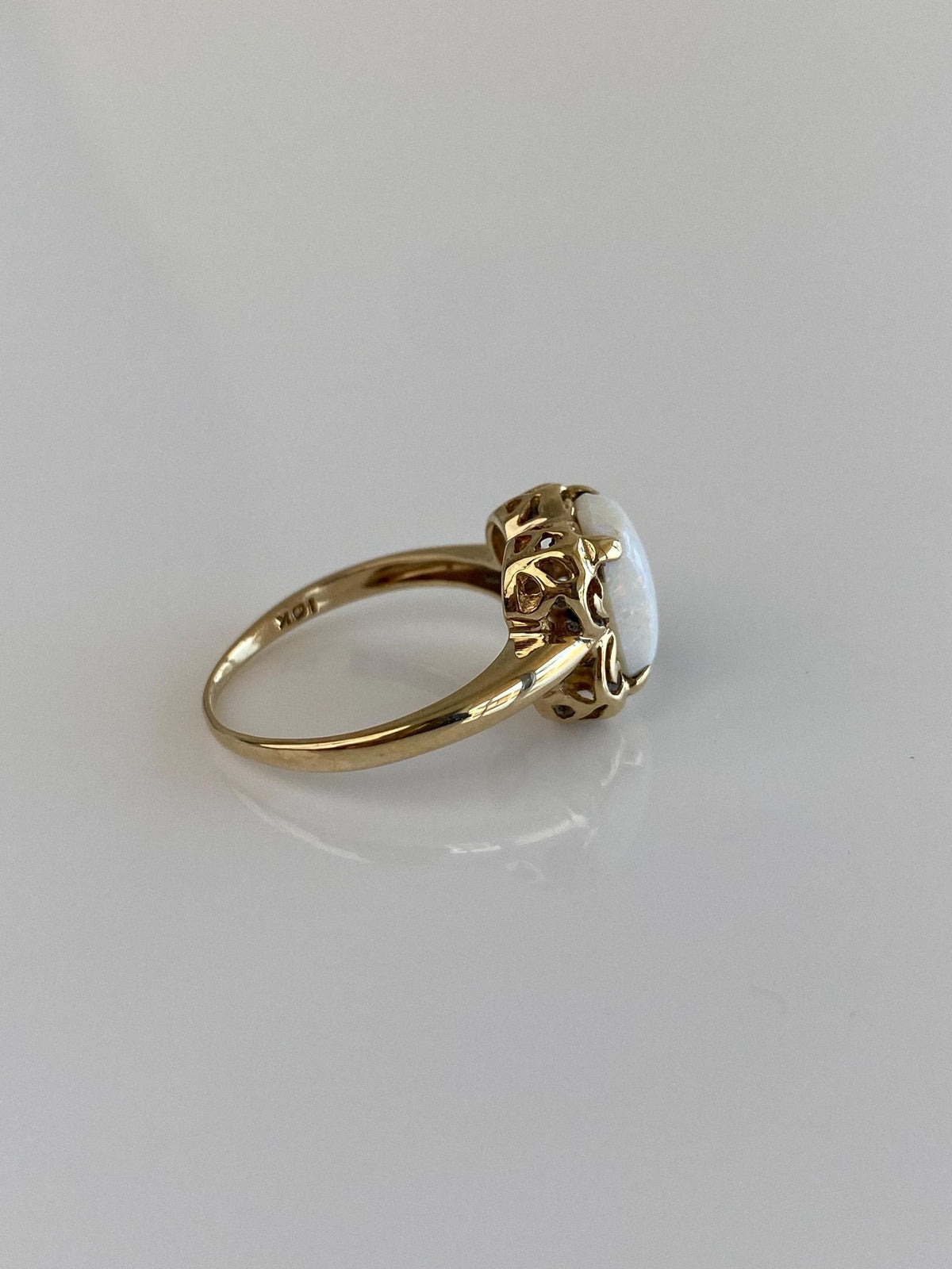 Vintage Solid 10k Yellow Gold Opal Ring - Size 4