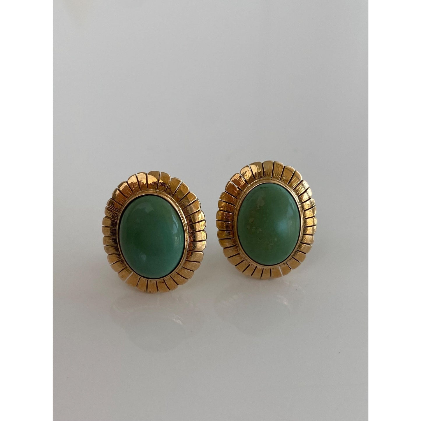 Vintage Solid 14k Yellow Gold Turquoise Scalloped Stud Earrings