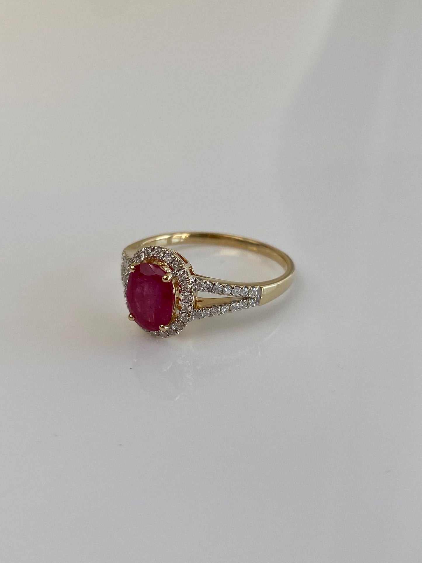 Vintage Solid 14k Yellow Gold Diamond Halo Ruby Ring - Size 9