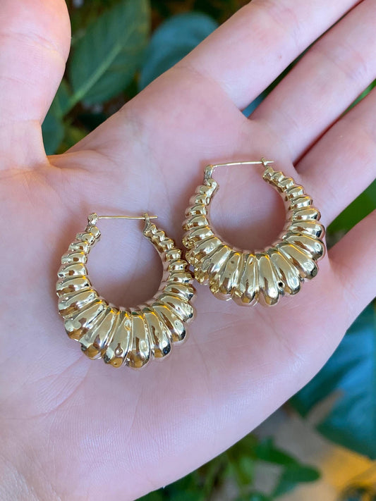 Vintage 10k Yellow Gold Large Scalloped Hoop Earrings
