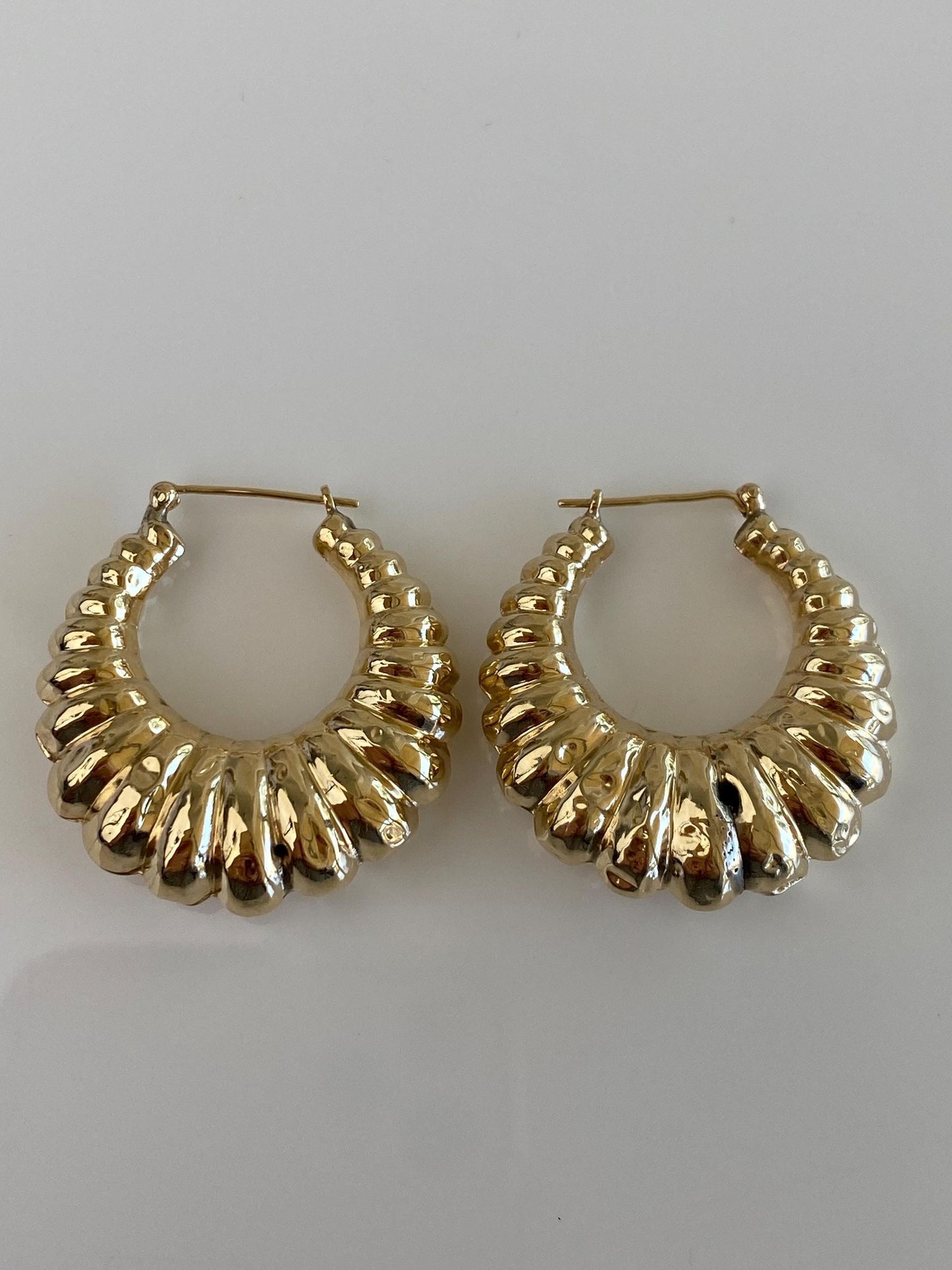 Vintage 10k Yellow Gold Large Scalloped Hoop Earrings