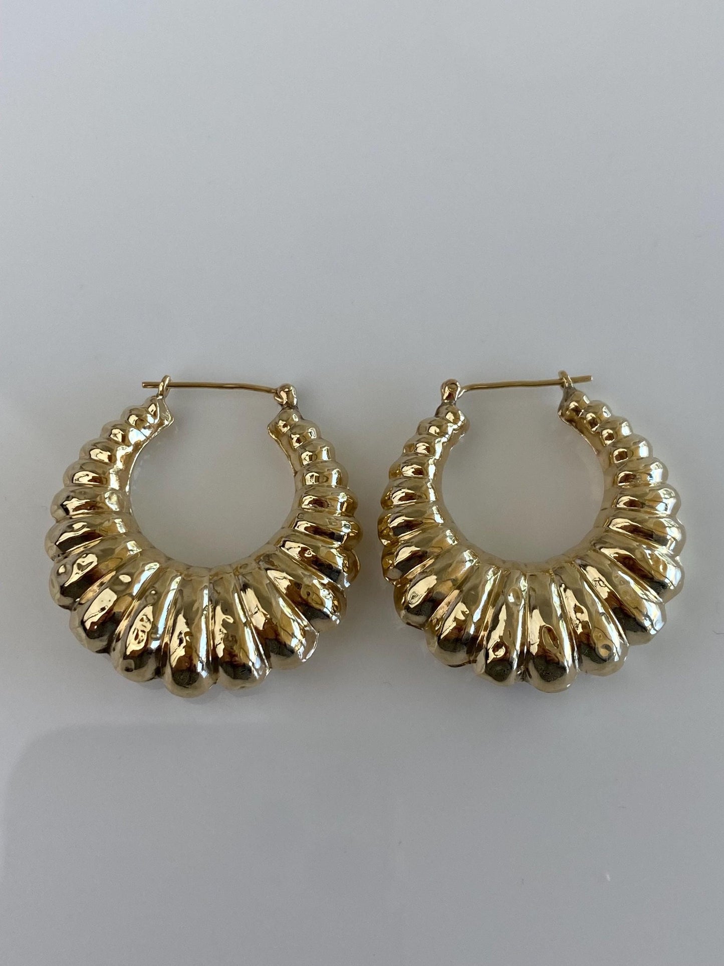 Vintage 10k Yellow Gold Large Scalloped Hoop Earrings