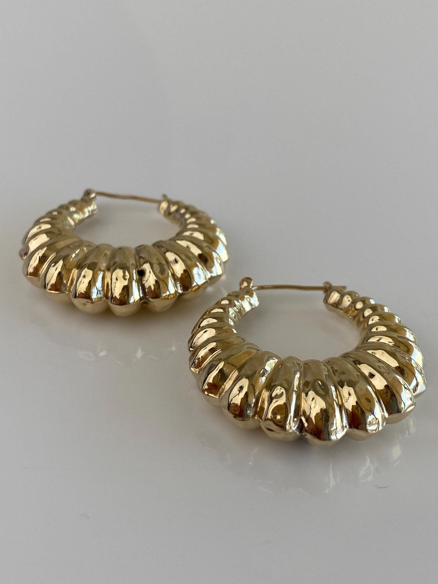 Vintage 10k Yellow Gold Large Scalloped Hoop Earrings