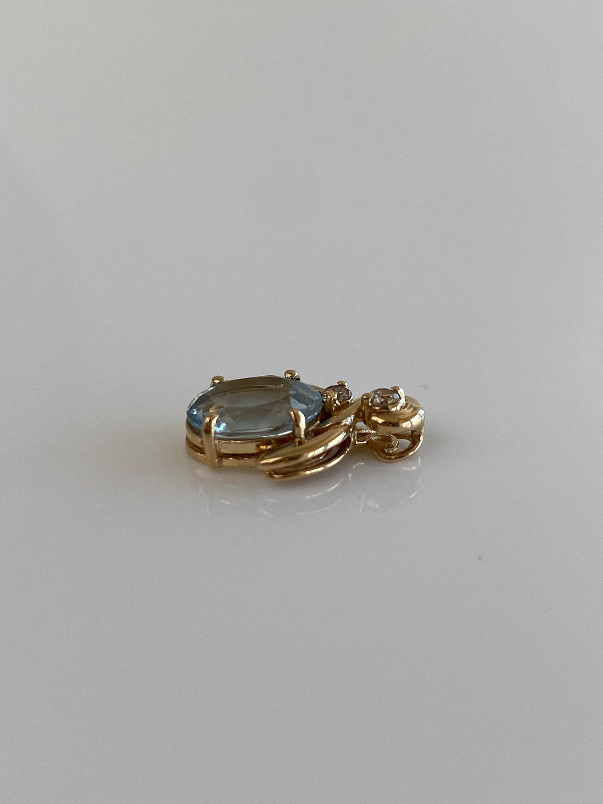 Vintage Solid 14k Yellow Gold Diamond Aquamarine Charm