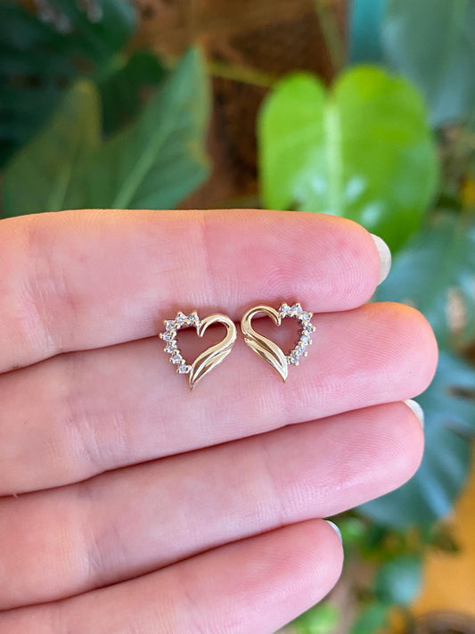 Vintage Solid 14k White & Yellow Gold Diamond Heart Stud Earrings