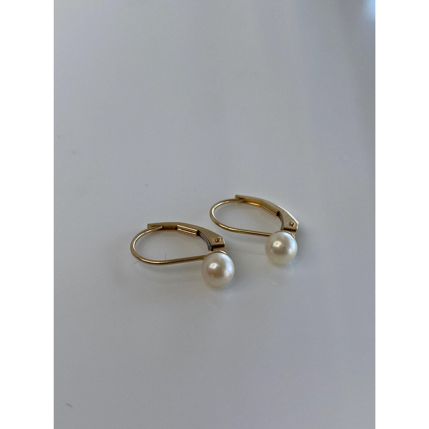 Vintage Solid 14k Yellow Gold Tiny Pearl Drop Earrings