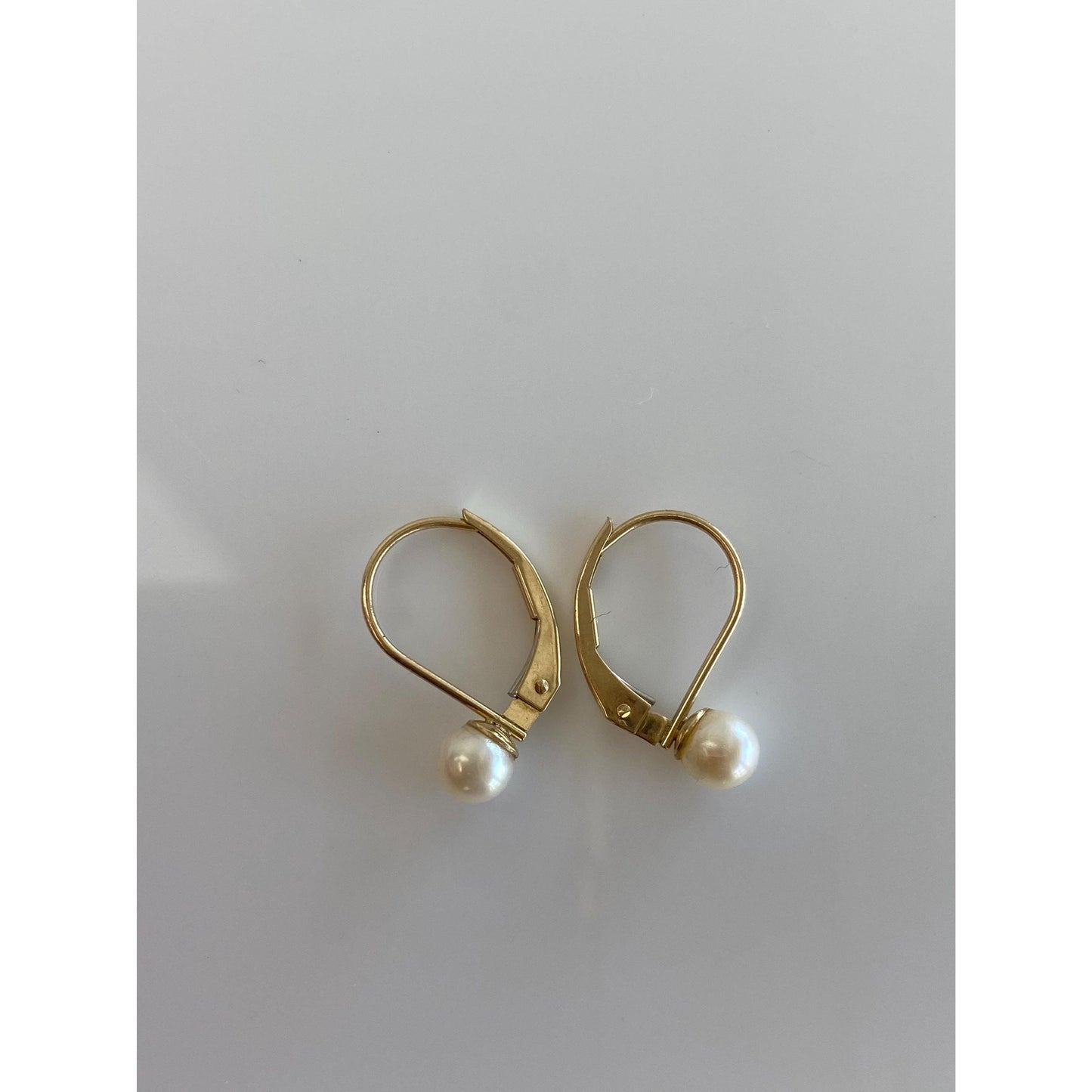 Vintage Solid 14k Yellow Gold Tiny Pearl Drop Earrings