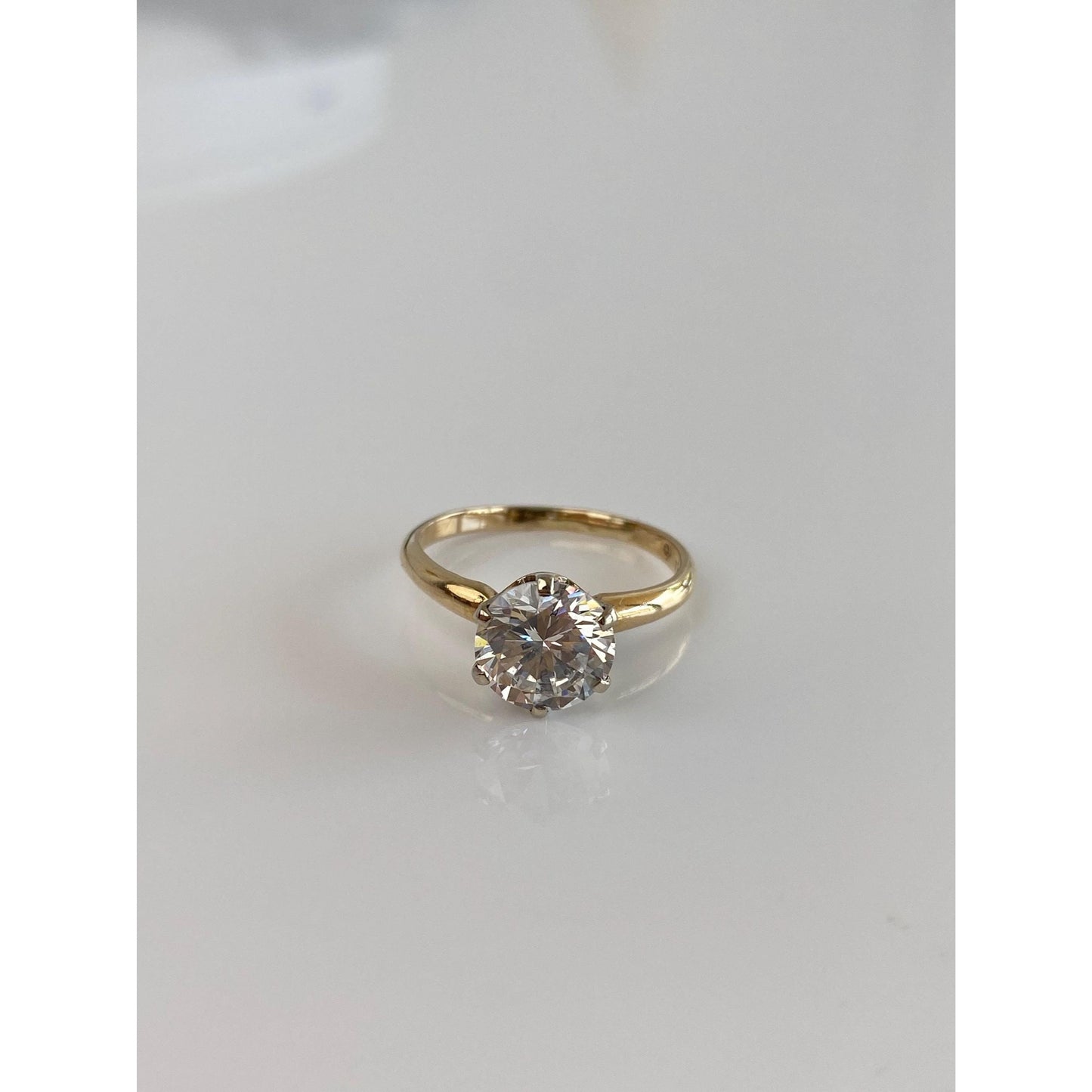 Solid 14k Yellow Gold Cubic Zirconia Ring - Size 6.25