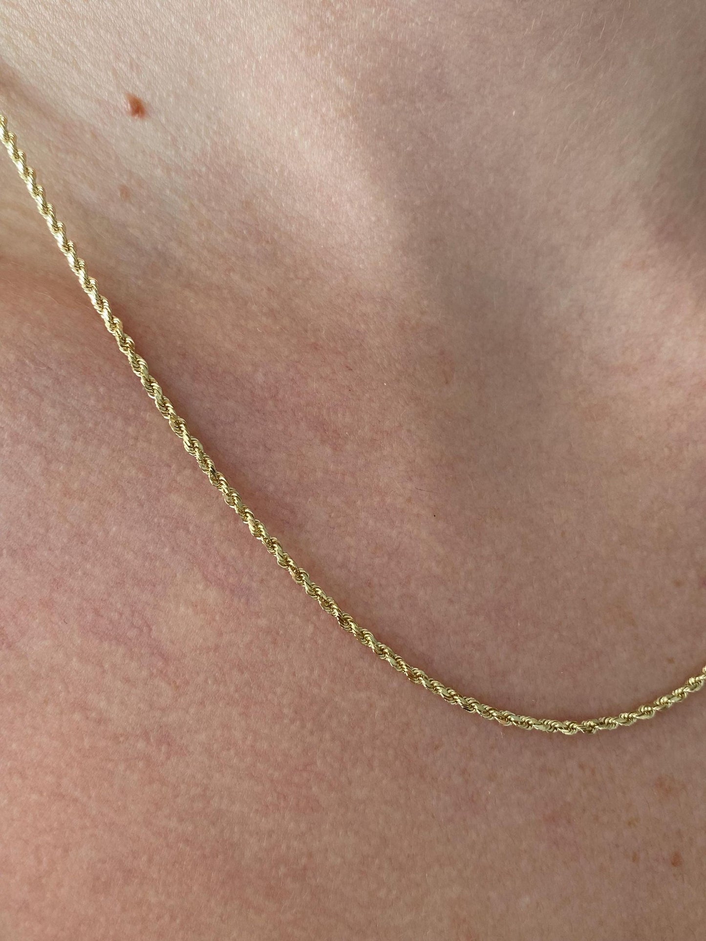 Vintage Solid 10k Yellow Gold Dainty Rope Chain Necklace - 18 inches