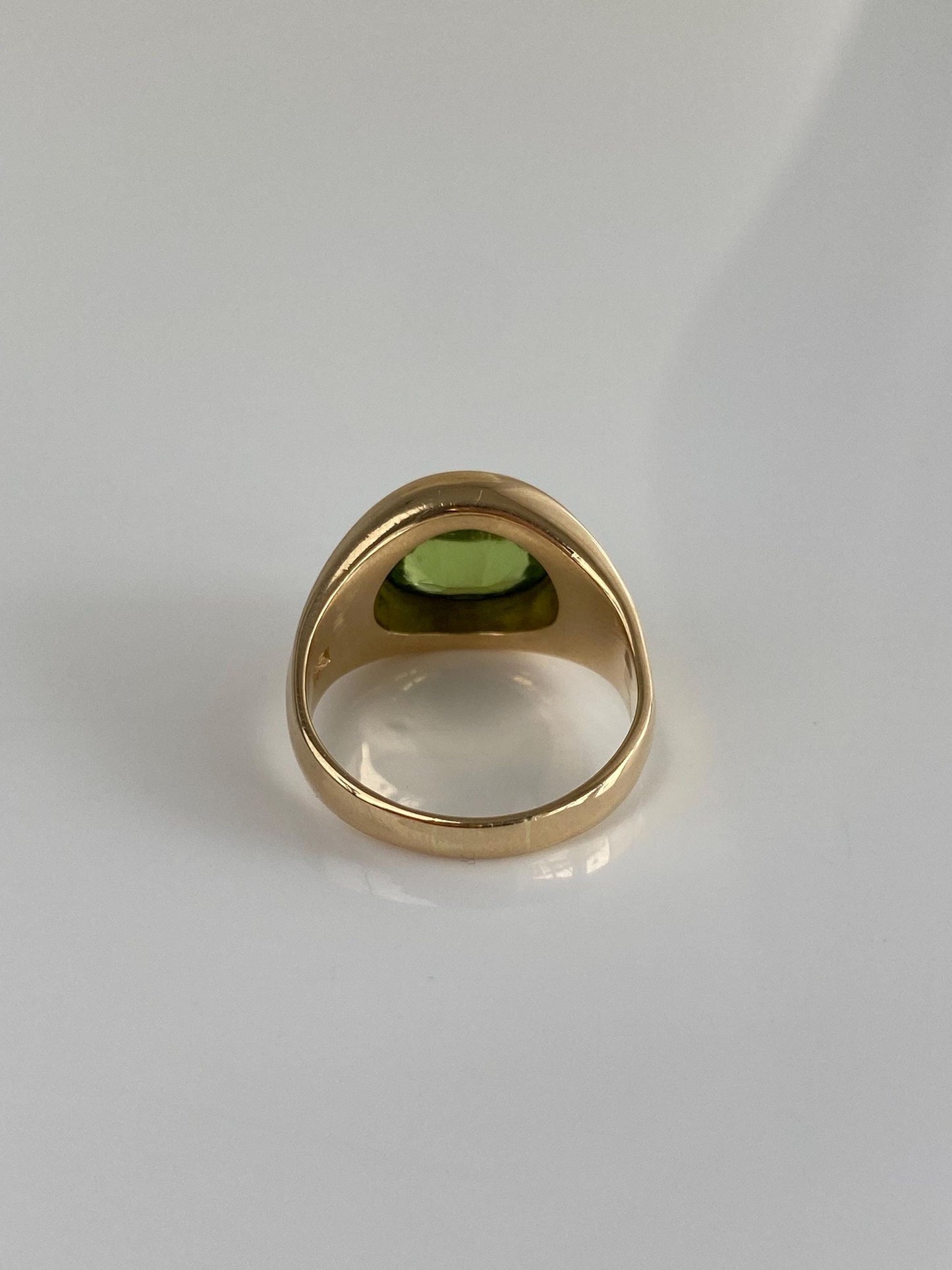 Vintage Solid 14k Yellow Gold Peridot Row Ring - Size 7.25