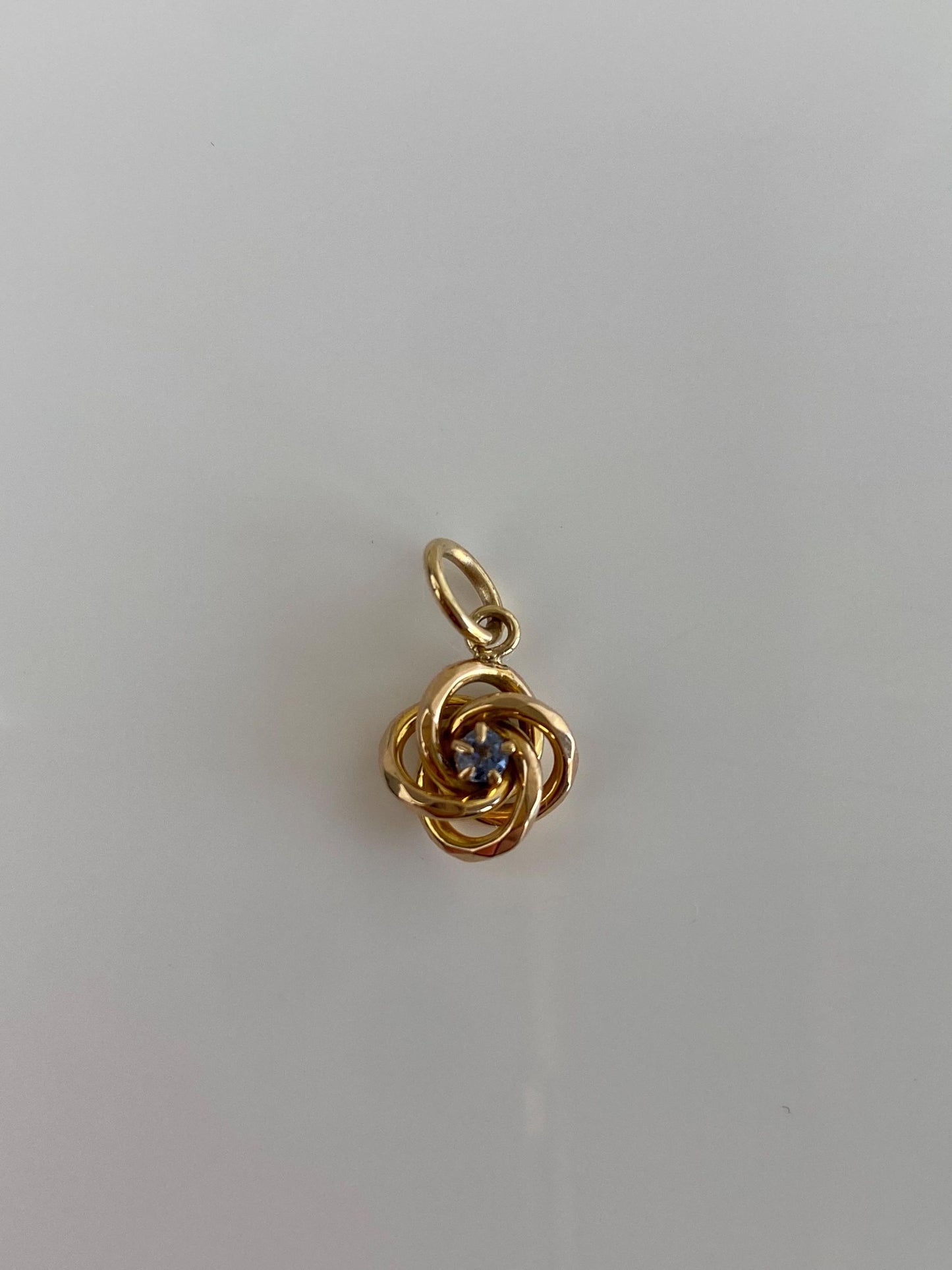 Vintage 10k Yellow Gold Topaz Knot Charm