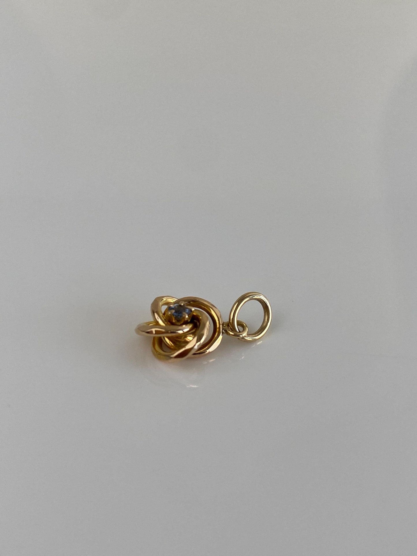 Vintage 10k Yellow Gold Topaz Knot Charm
