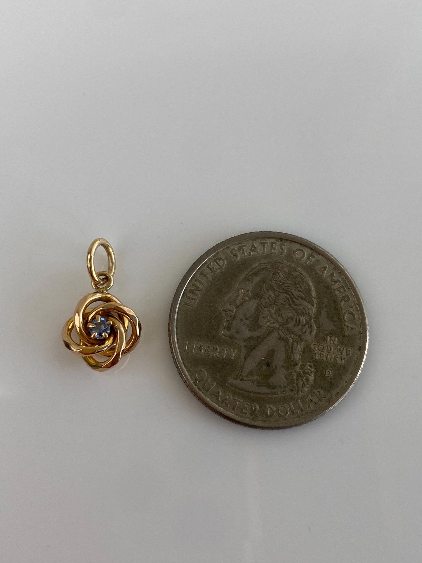 Vintage 10k Yellow Gold Topaz Knot Charm