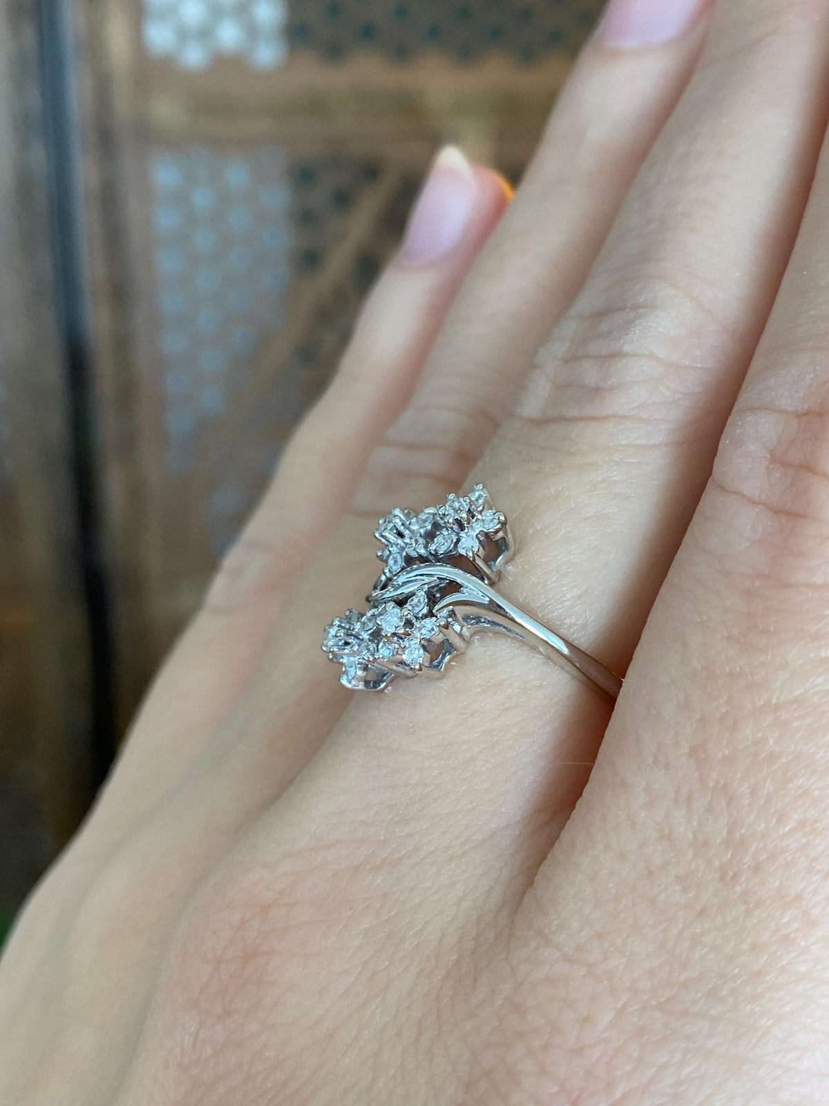 Vintage Solid 14k White Gold Diamond Flowers Ring - Size 6.5