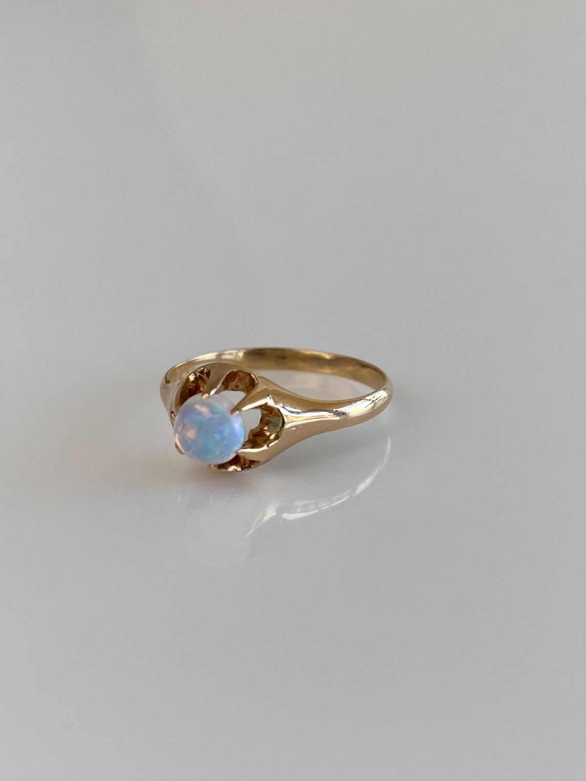 Vintage Solid 14k Yellow Gold Belcher Set Opal Ring - Size 4.75